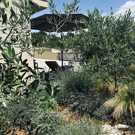 Mare Villa
